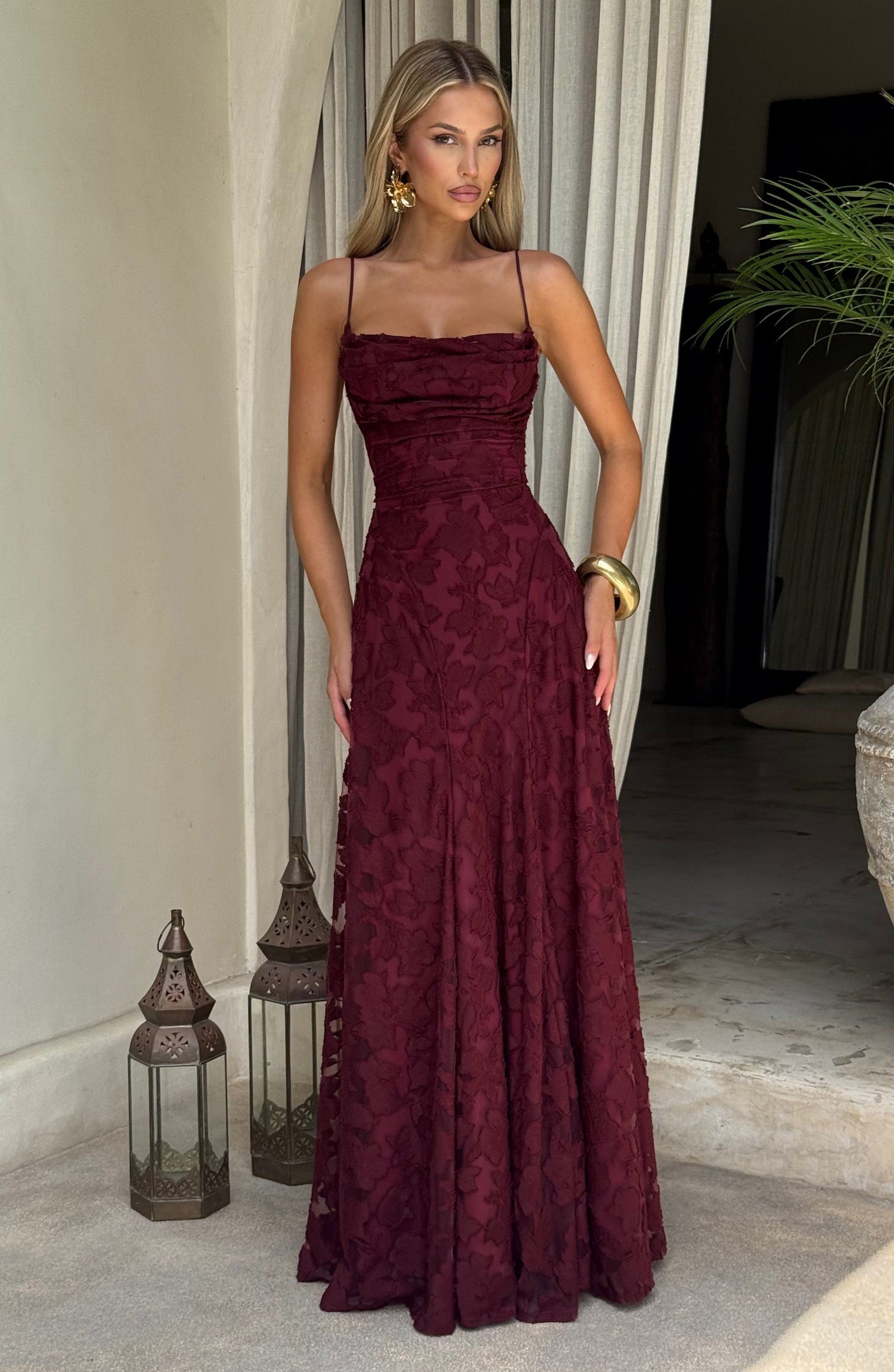 Red Wine Floral Strap Maxi Dress - 28 Ago