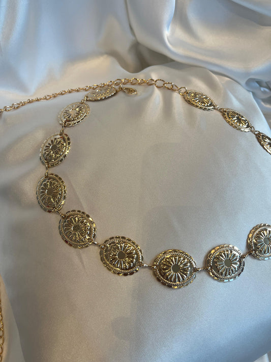 Correa de chapas Doradas