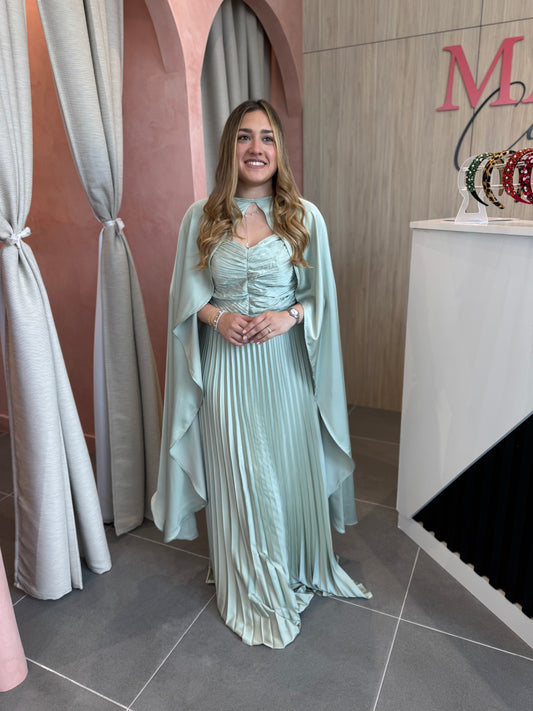 Vestido Luna Plisado con Capa
