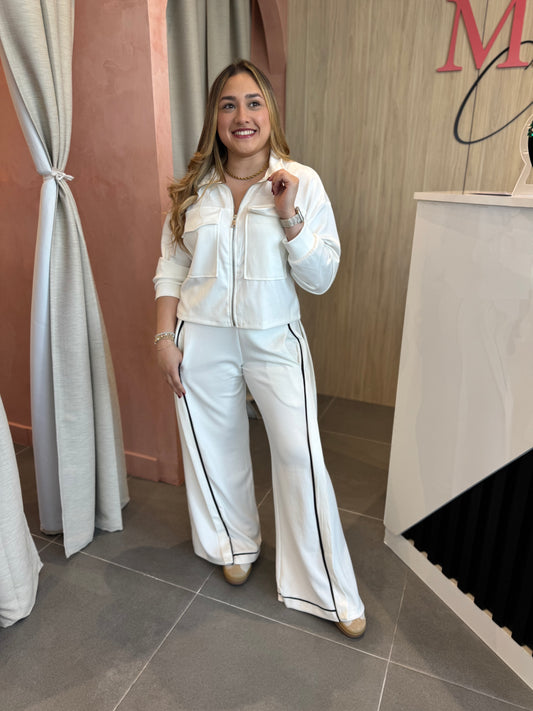 Akira White Comfy Set