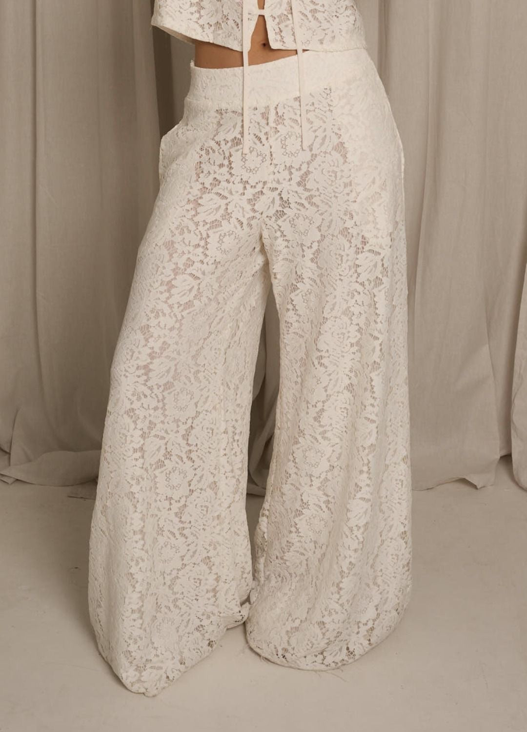 Yes Girl Ivory Set