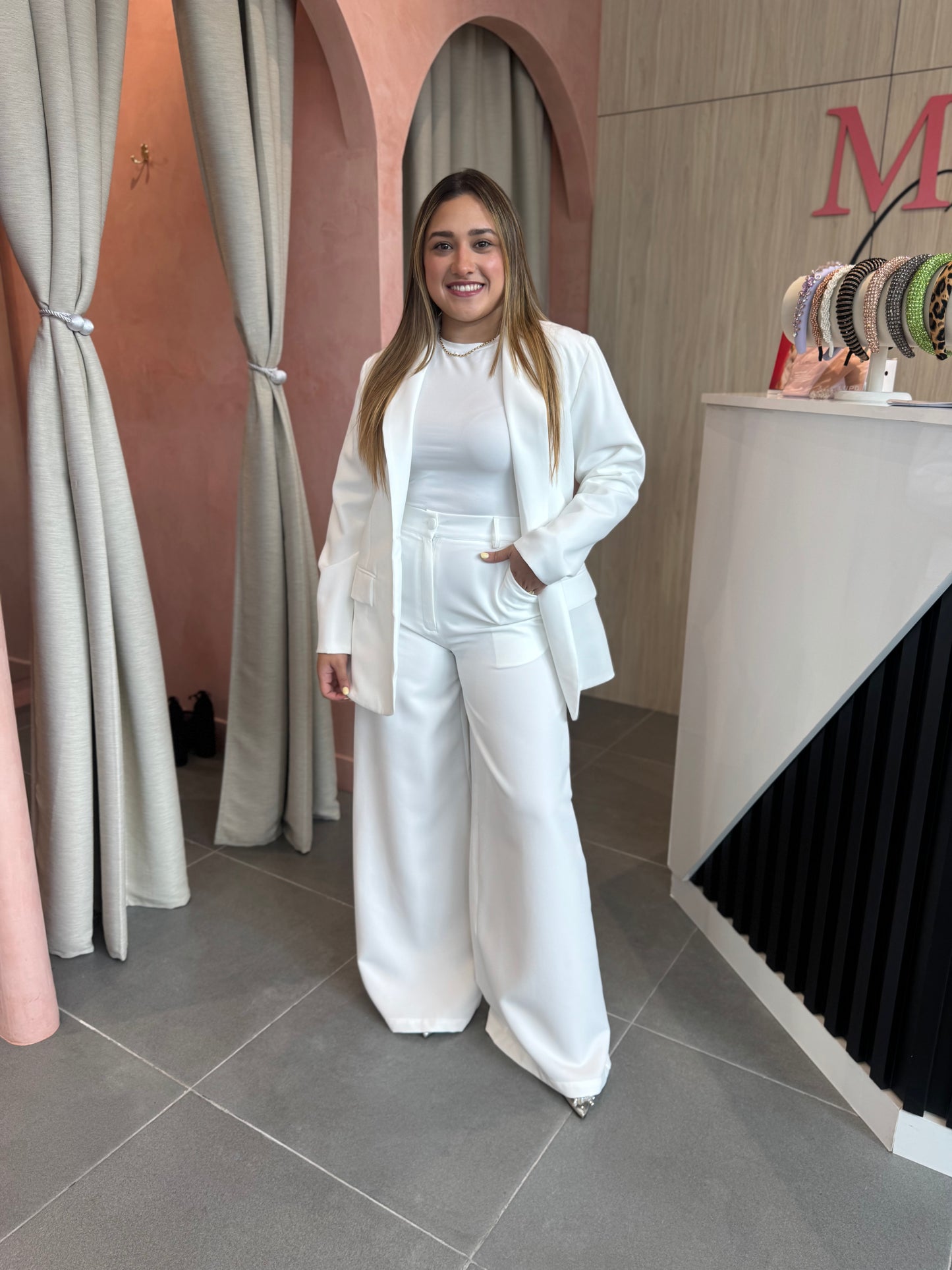 Set Ani Ivory