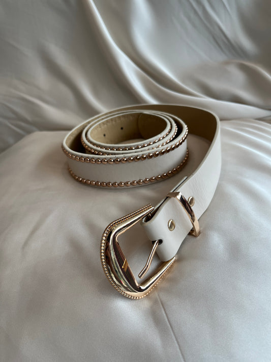 Correa con Tachuelas Beige
