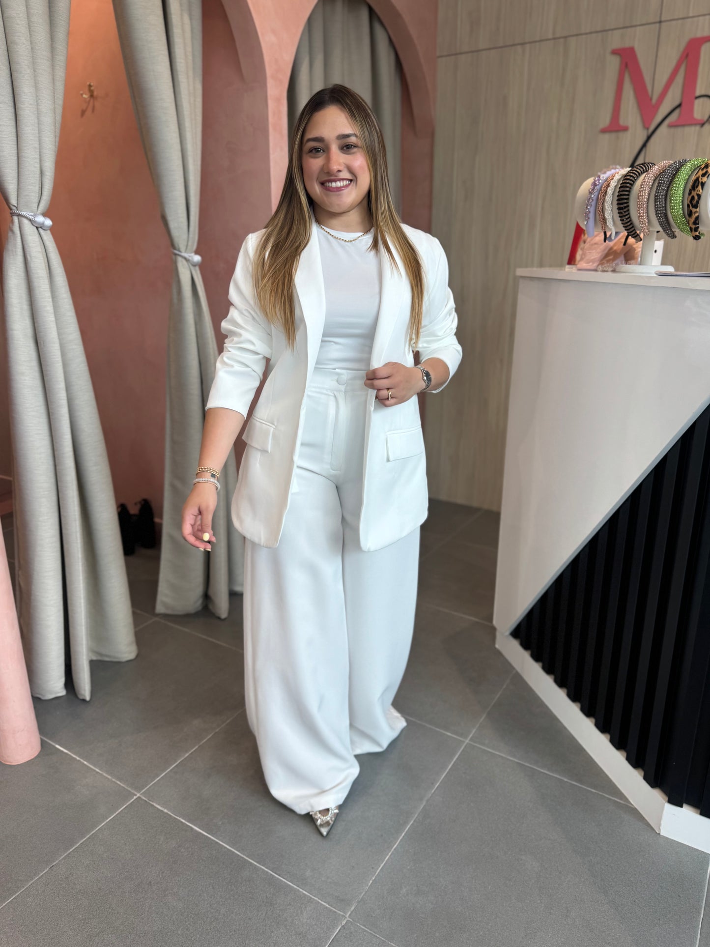 Set Ani Ivory