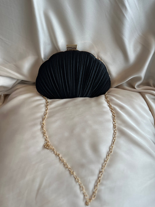 Bolso Forma Concha Negro